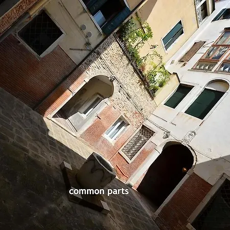 Arriving By Train, 4pax, Aircond, Wifi * Venise
