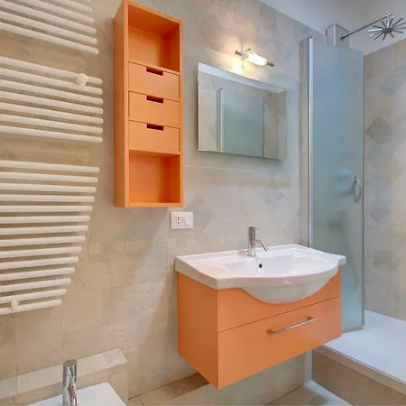 Arriving By Train, 4pax, Aircond, Wifi Appartement