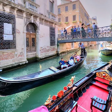 Appartement Arriving By Train, 4pax, Aircond, Wifi Venise